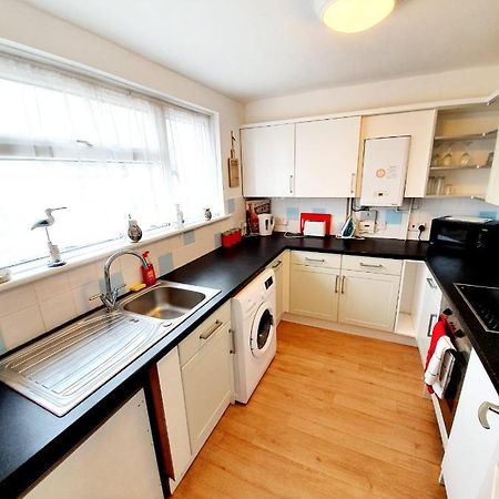 Rayleigh Town Centre 2 Bedroom Apartment 외부 사진