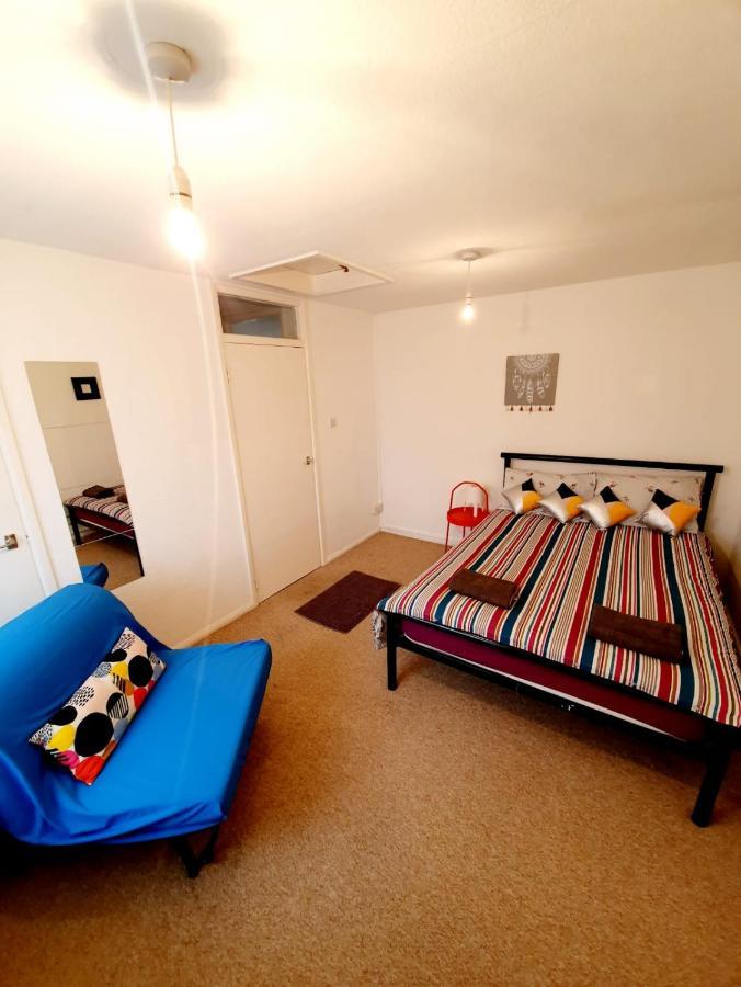 Rayleigh Town Centre 2 Bedroom Apartment 외부 사진